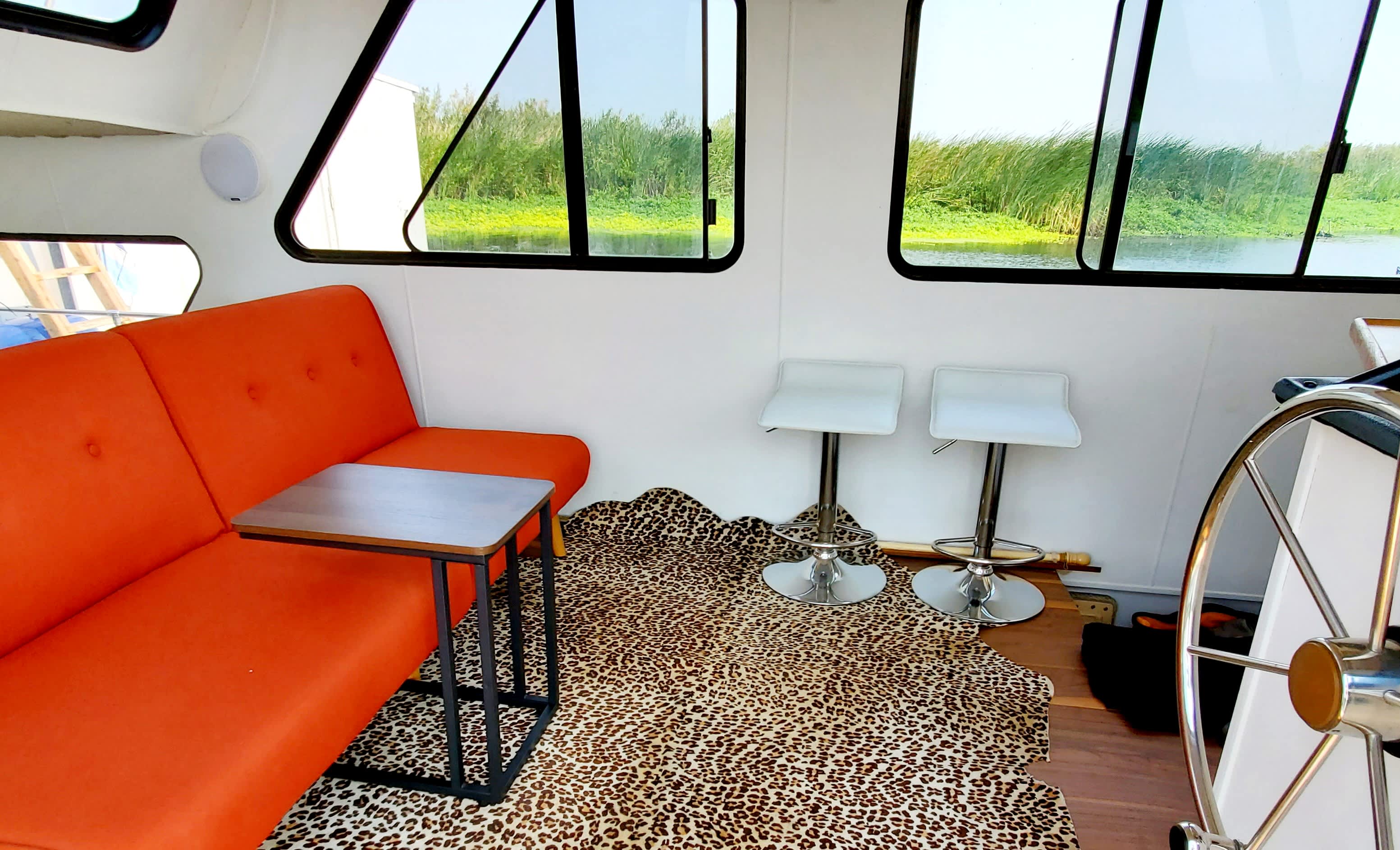 Remodeled Modern Houseboat Tour Photos | Apartment Therapy